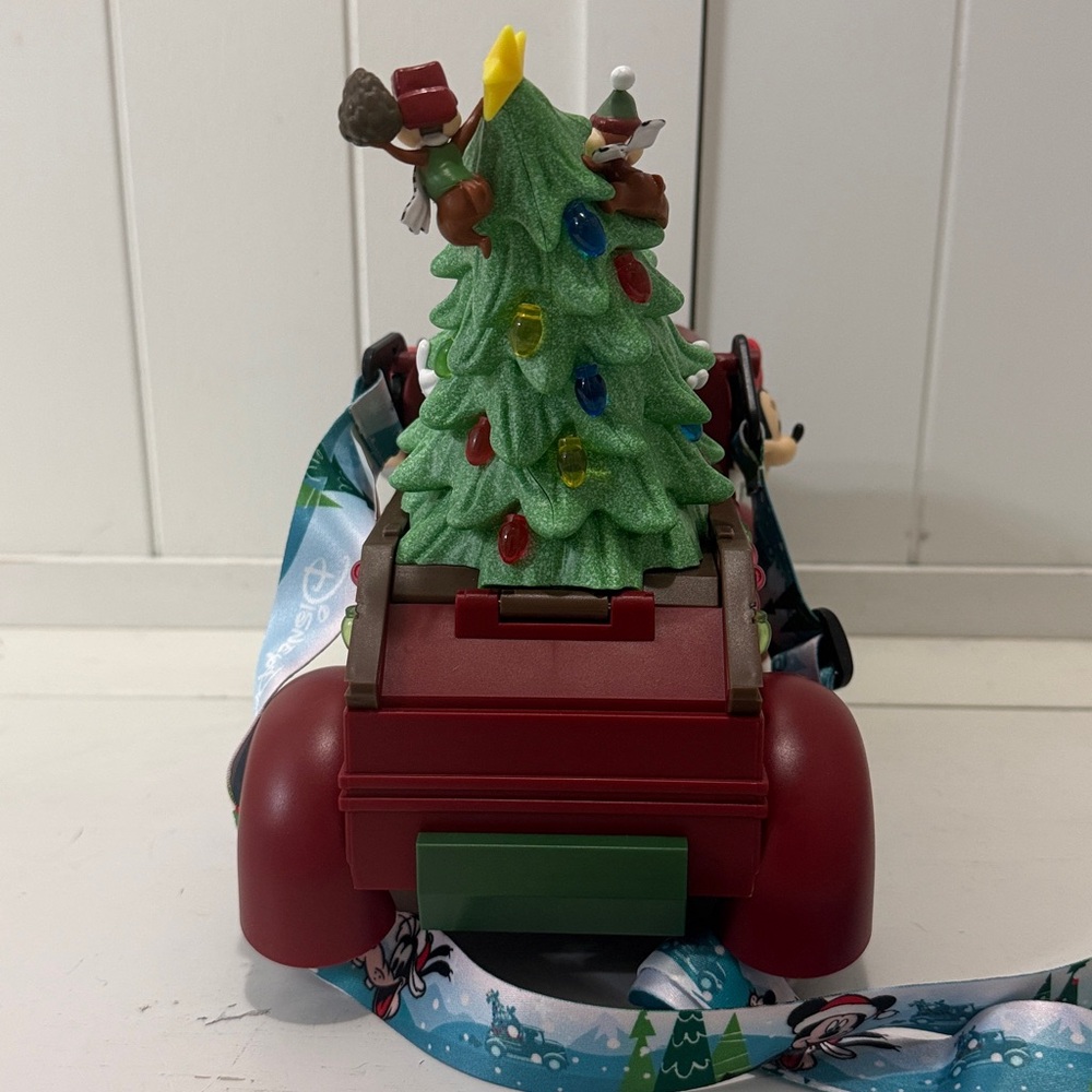 Disney Parks 2025 Exclusive Mickey’s Very Merry Christmas Party Popcorn Bucket - Picture 4 of 10